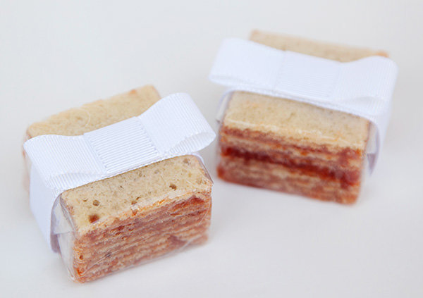lembrancinha-de-casamento-mini-bolo-de-rolo-piece-of-cake