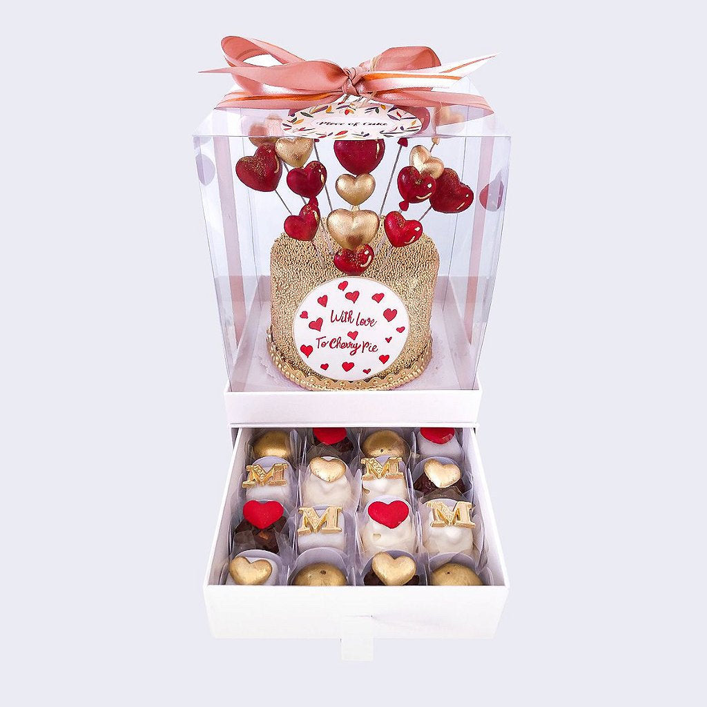 KIT Mini Bolo Corações 10cm + 16 doces